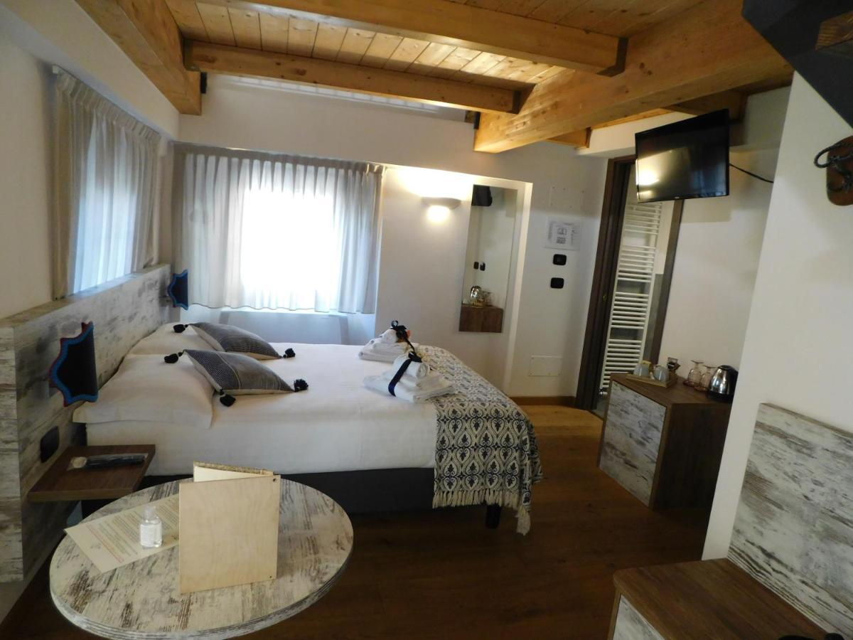 Nicomat Rooms 多莫多索拉 外观 照片