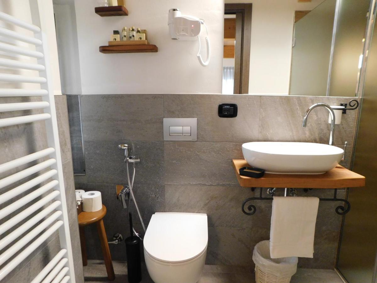 Nicomat Rooms 多莫多索拉 外观 照片